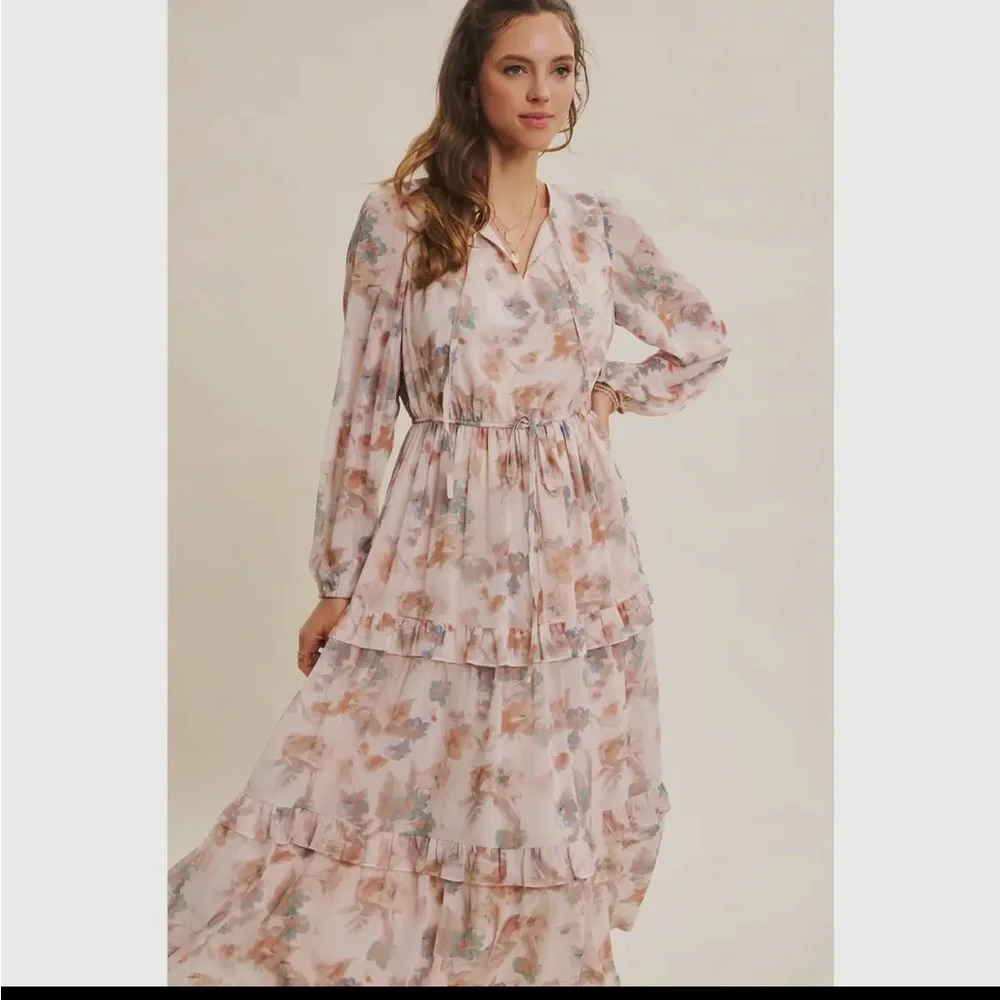 Elegant Floral Long Sleeve Dress - Picture 4 of 5